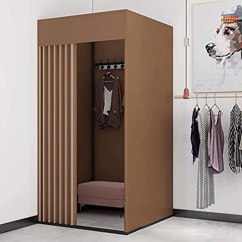 Vestiário, sala de encaixe quarto de montagem de troca de vestiário com uma estação de metal prateleira loja de roupas simples vestiário