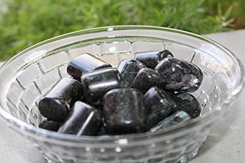 As pedras de gemas naturais de larvikita energizadas de jato tocaram pedra 100 gramas a ++ aprox. Cristal de 0,75 a 1 de polegada