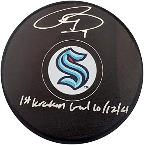 Ryan Donato autografou autografado Seattle Kraken Logo Hockey Puck Primeiro Kraken Goal 10/12/21 Fanatics Holo Stock 200864 - Pucks