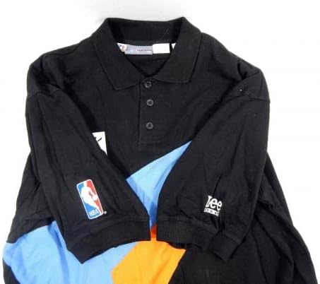 A equipe de Cleveland Cavaliers dos anos 90 emitiu a camisa polo preta Mir