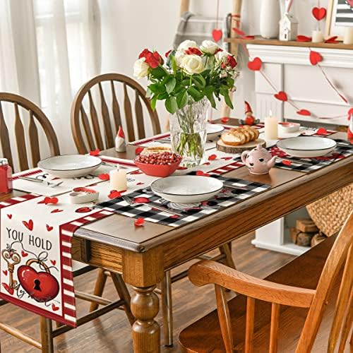 Modo ARTOID Aquarela Buffalo Plaid Hello Gnomos Valentine é Mina Placemats do Dia dos Namorados para mesa de jantar, 12 x 18 polegadas de férias sazonais de primavera