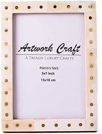Artigo artesanato com moldura fotográfica com bronze cravejamento de marfim de cor de marfim de cor de marfim de cor