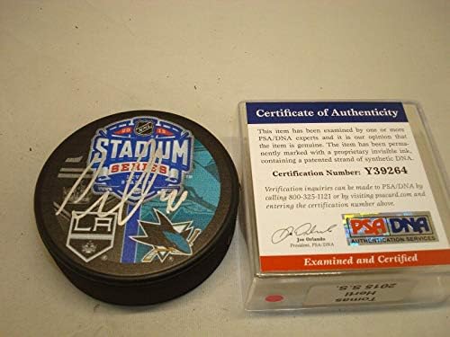 TOMAS HERTL SIGNED SUBKS STADIUM SERVIDADE HOCKEY PUCK Autografado PSA/DNA COA 1A - Pucks de NHL autografados