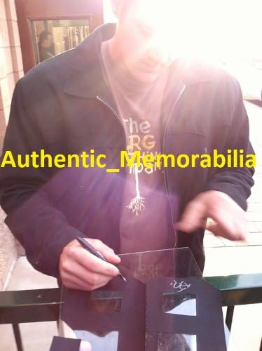 Brett Pill autografou a camisa de creme de San Francisco Giants com prova, foto de Brett assinando para nós, San Francisco