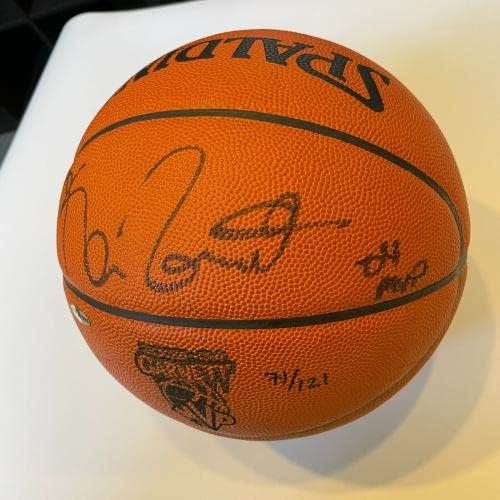 Kevin Garnett 2004 MVP assinado Spalding NBA Basketball Upper Deck Uda Coa - Basquete autografado