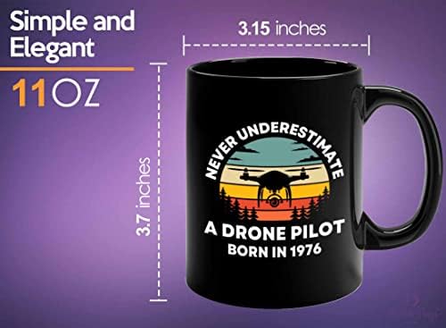 Bubble abraços 1976 Caneca de café de aniversário 11oz preto, piloto de drones nascido em 1976-46th Birthday Gift Turminando 46 nascido