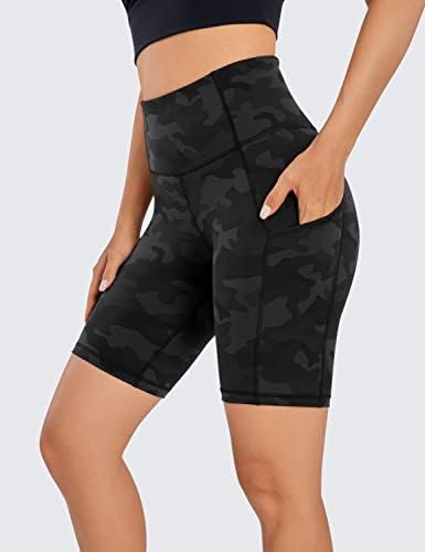 Crz Yoga feminina nua sentindo shorts de motoqueiro leve com bolsos 8 polegadas - treino de cintura alta shorts de ioga em execução