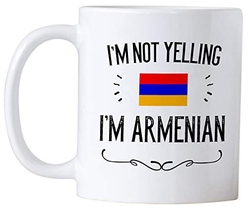 Presentes armênios engraçados. Não estou gritando, sou xícaras de café armênias. Caneca de cerâmica. Armênia orgulhosa ideia de presente com a bandeira armênia.