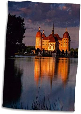 3drose Florene Alemanha - Belo castelo na Alemanha iluminado em Nite - toalhas