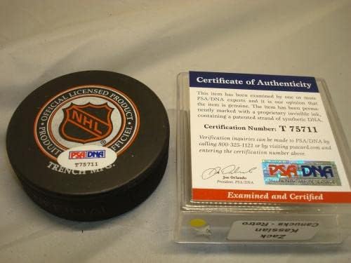 Zack Kassian assinou o Vancouver Canucks Hockey Puck Autograph PSA/DNA CoA 1A - Pucks NHL autografados