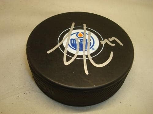 Zack Kassian assinou Edmonton Oilers Hockey Puck autografado 1e - Pucks autografados da NHL