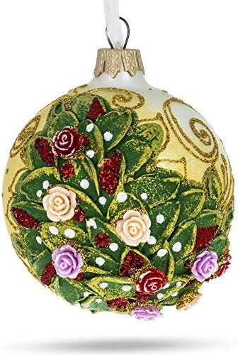 Buquê de rosas em relevo no ornamento de Natal de bola de vidro branco 3,25 polegadas
