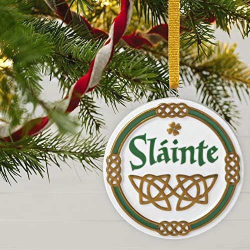 Ornamento de Natal de Keetake Keetake 2020, um brinde irlandês Sláinte, porcelana