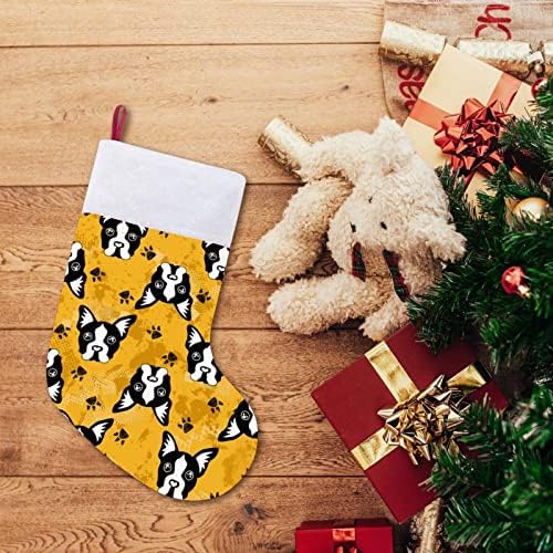 Bulldog e Pawprint Christmas Holding Meking Socks para a decoração da casa de férias da árvore da árvore de Natal