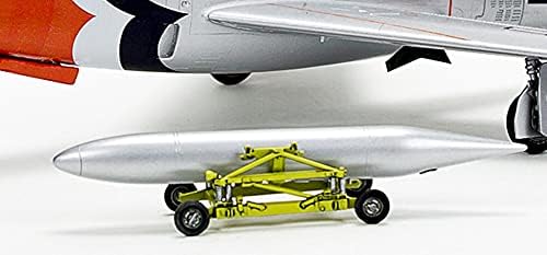 Rebelde dos EUA 15996 1/48 República Aérea dos EUA F-84F Thunder Street Thunderbirds Modelo de plástico