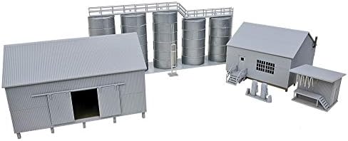 Dealer Walthers, Inc. Trackside Oil With Storage Tanks Kit