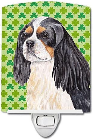 Tesouros de Caroline SC9311CNL Cavalier Spaniel St. Patrick's Day Shamrock Retrato Cerâmica Night Light, compacta, certificada