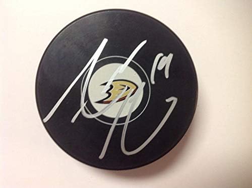 Adam Henrique assinou autografado Anaheim Ducks Hockey Puck A - Pucks NHL autografados