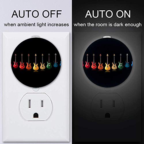Pequena luz noturna com guitarra colorida Plug de luz de luz da noite com parede com pacote de sensores do anoitecer ao anoitecer