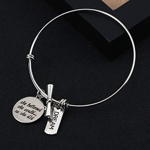 Decorações de graduação de AMOSFUN 2021 Presente 2019 Pulseira de formatura Belas pulseira de presente criativo para estudantes graduados- 4pcs