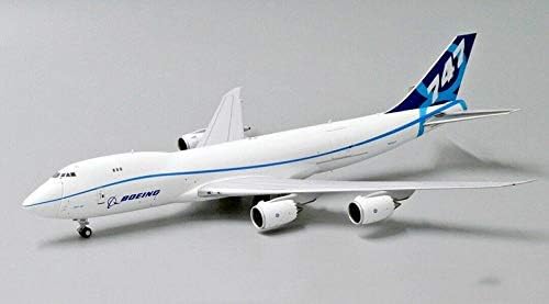 DMCMX 1: 400 Pintura de fábrica de modelos de aeronaves 747-8f Produto de simulação de liga de liga de decoração de decoração estática