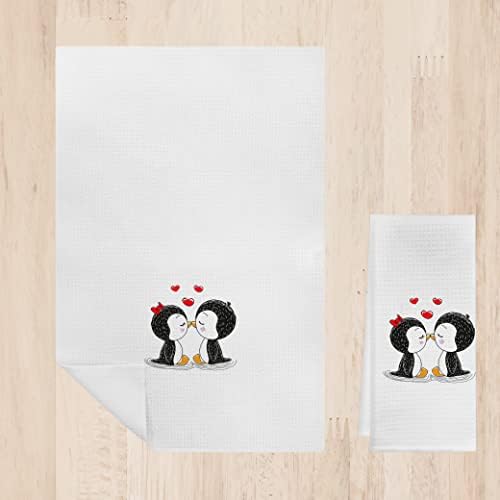 Dois pingüins de beijo fofo em toalhas de banho de amor, toalhas de chuveiro, adorável pinguim de pinguins decorativo