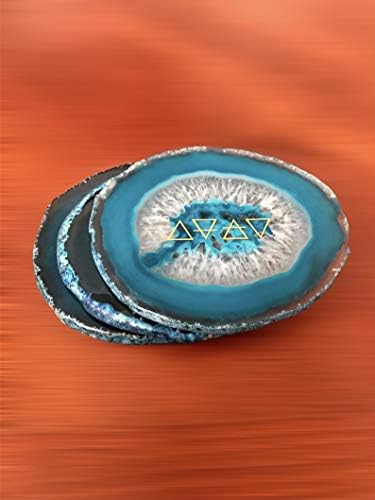 Coasters de ágata azul em fatias naturais para bebidas. Conjunto de 3 com elementos de terra astrológicos gravuras 3,5 -4