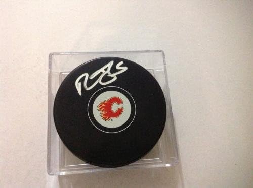 Calgary Flames Mark Giordano assinou hóquei Puck PSA DNA CoA autografado A - Pucks de NHL autografados