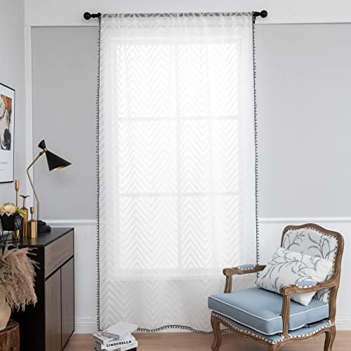 DeeProve White Sheer Curtains 63 polegadas de comprimento para o quarto da sala Boho Farmhouse Jacquard com borlas Pom Pom, Rod Decor de Bonge Decoração Infantil Berçário Tratamento de Janela Tratamento, 1 Painel 55 X63