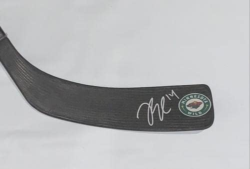 Joel Eriksson EK assinou Hockey Stick Minnesota Wild Autographed Proof JSA COA - Sticks NHL autografados